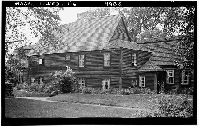 Photograph of the exterior of the Fairbanks House