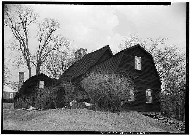 Photograph of the exterior of the Fairbanks House