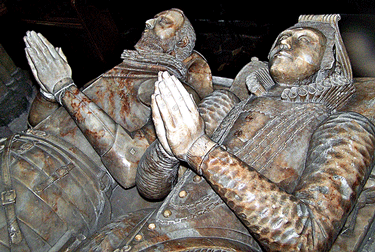 Effigies of Sir Hugh and Mary Cholmondeley