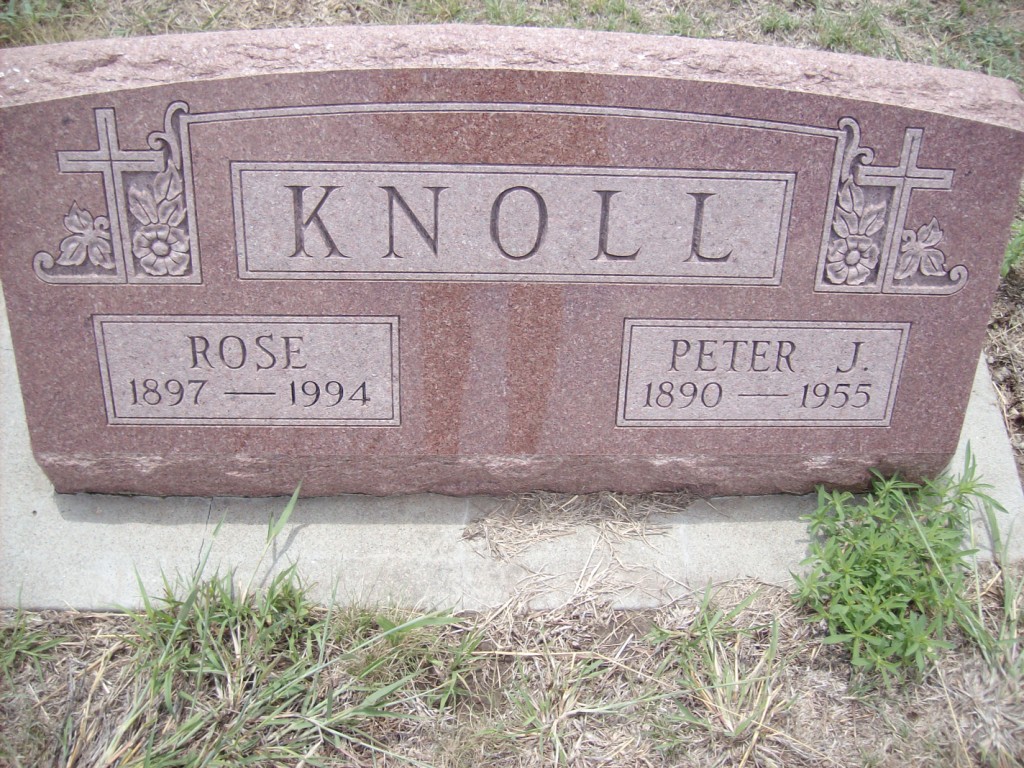 Gravestone of Rose and Peter J. Knoll