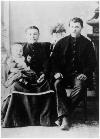Photo of baby Michael, Katherine (Hoffman), and John Peter Knoll