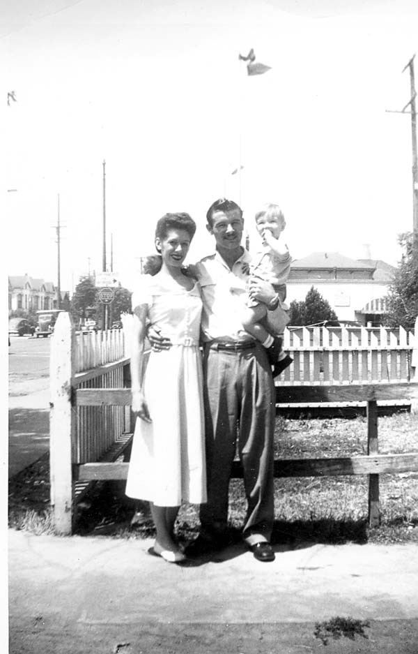 Andy and Naomi Mahler and child