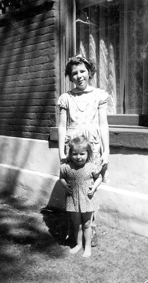 Lorraine and Janice as children