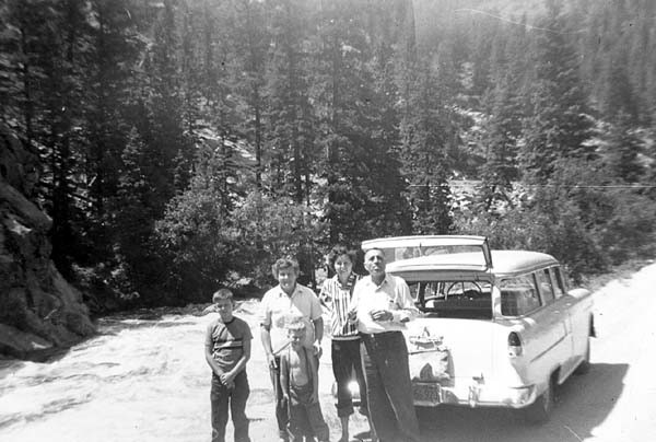Jacob, Rose, their daughter Florence, and her sons