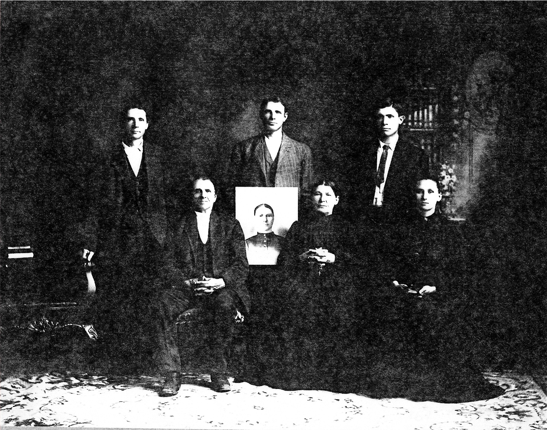 Photo of the family of Johannes and Anna Katharina (Pfeifer) Braun